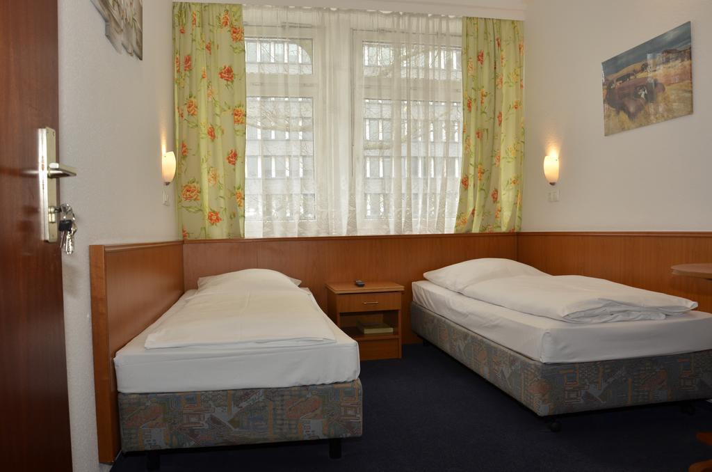 Itm Hotel Oase Hamburg Room photo