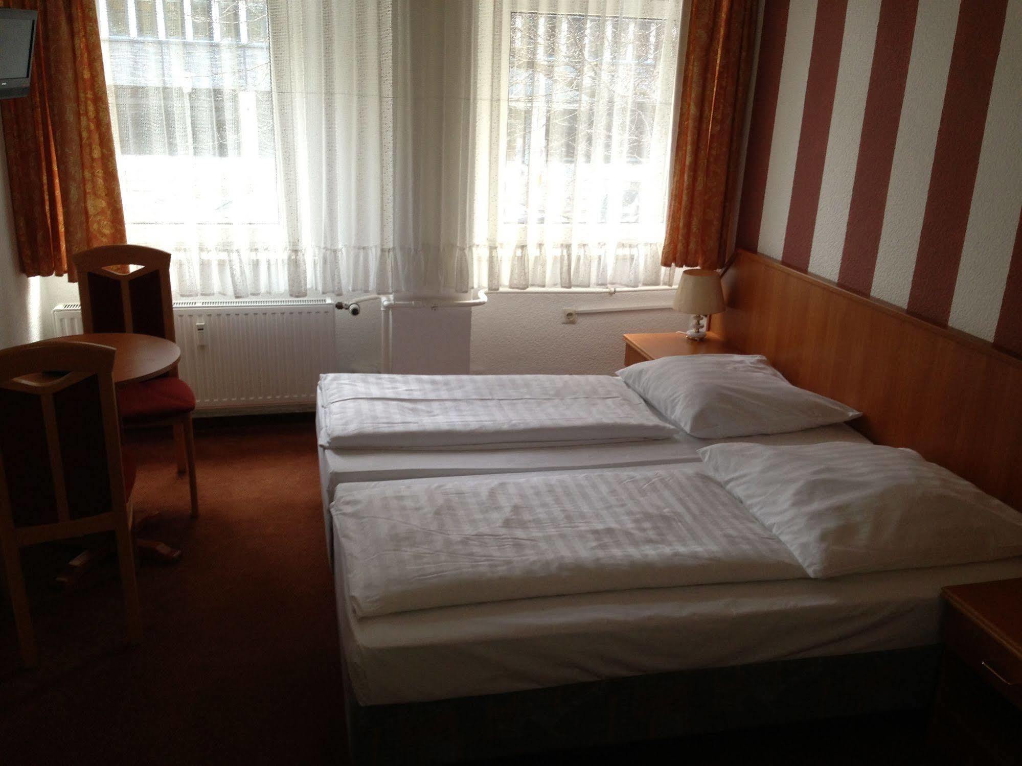 Itm Hotel Oase Hamburg Exterior photo